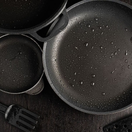 Восстановление антипригарного покрытия или новая посуда: где реальная выгода? 